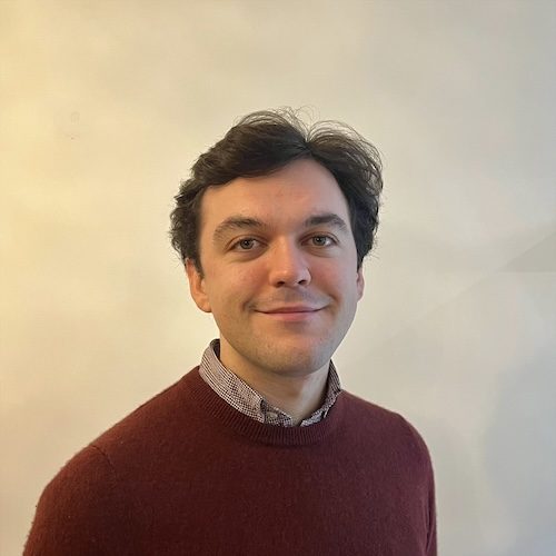 See his profile <i class="icon-fleche"></i>
